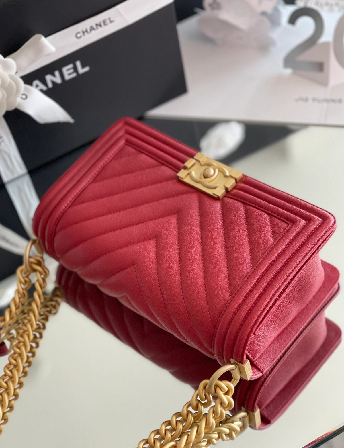 Red Medium Handbag O50883