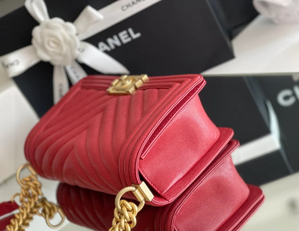 Red Medium Handbag O50883