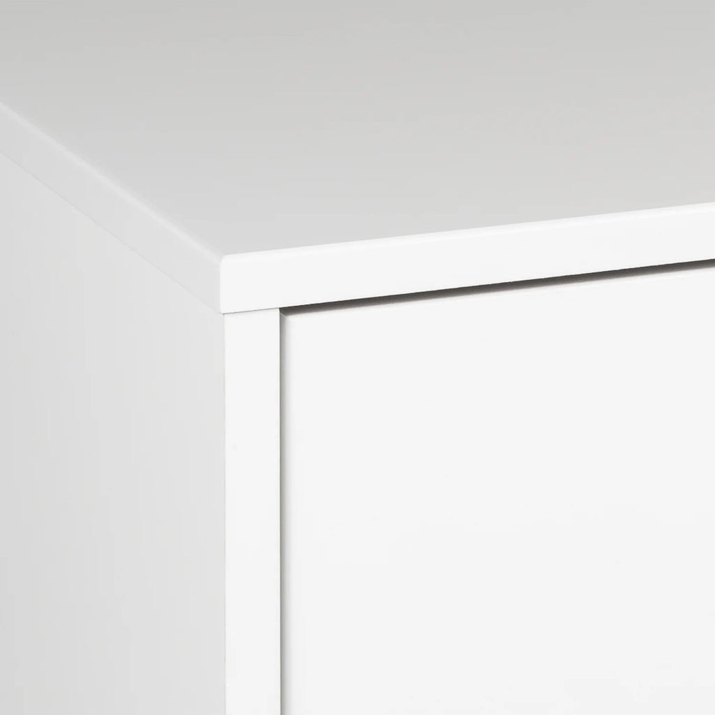 White 4-Drawer Dresser W8211