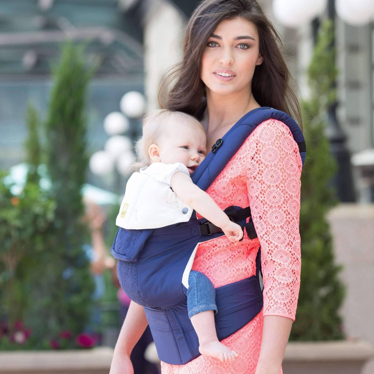 Blue Circles Baby Carrier F6559