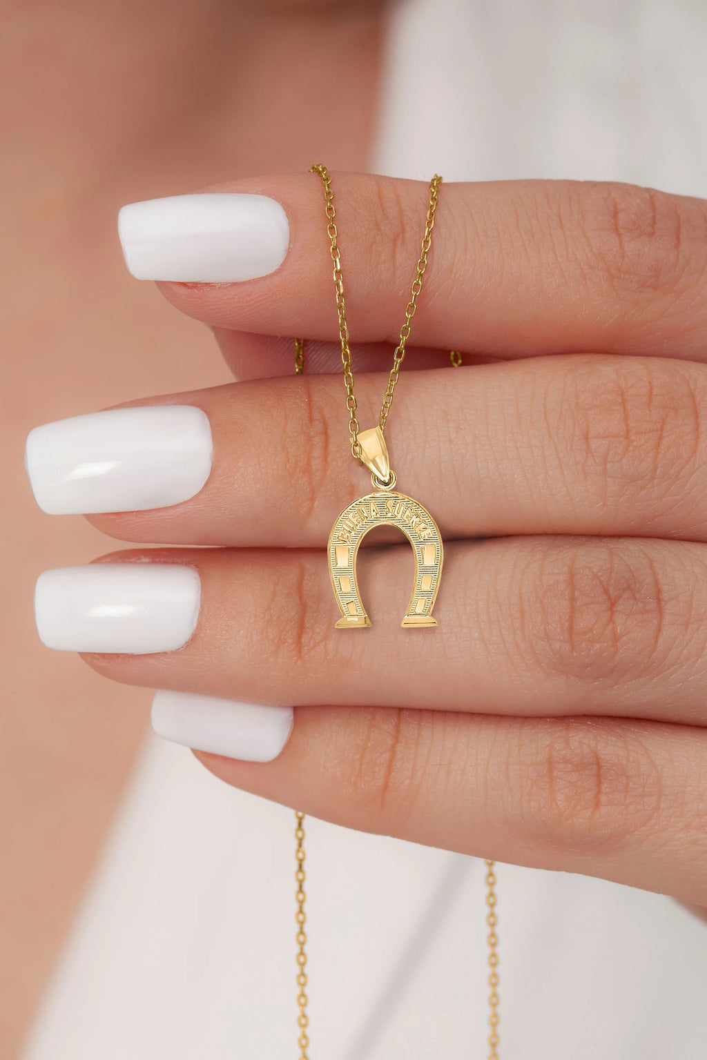 14k Solid Gold Horseshoe Pendant Necklace with 16" Rolo Chain E9117
