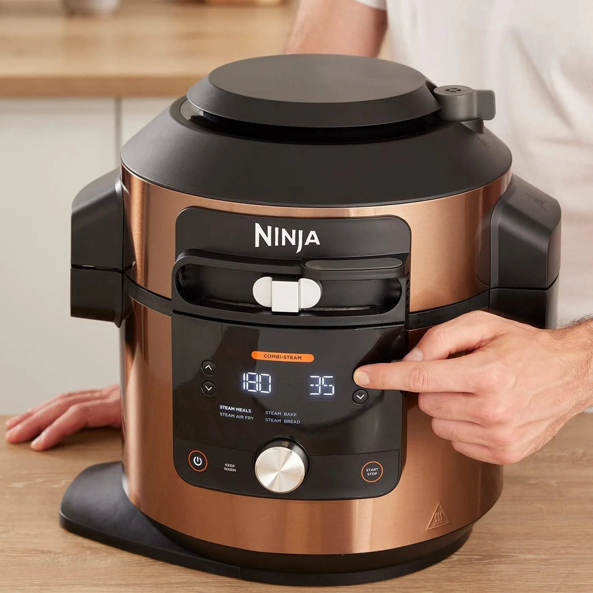 Restored Ninja 8 Qt. Pressure Cooker Steam Fryer with 5 Qt. Crisp Basket Q22138